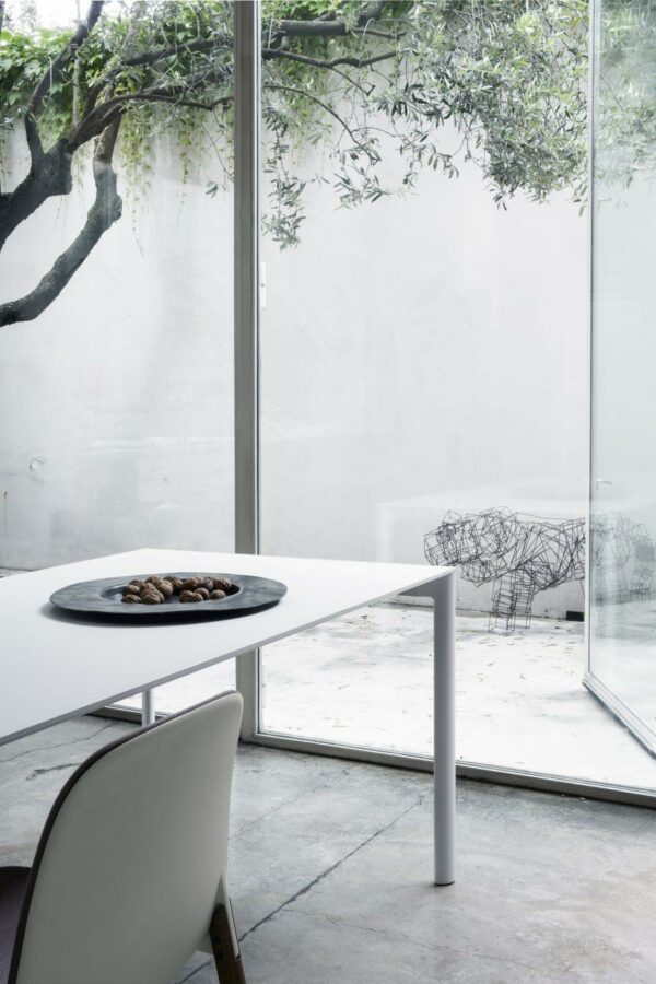 Table extensible Maki, Indoor, Top Fénix Blanc, Structure Blanche, L.189-226-263 x P90 xH75cm