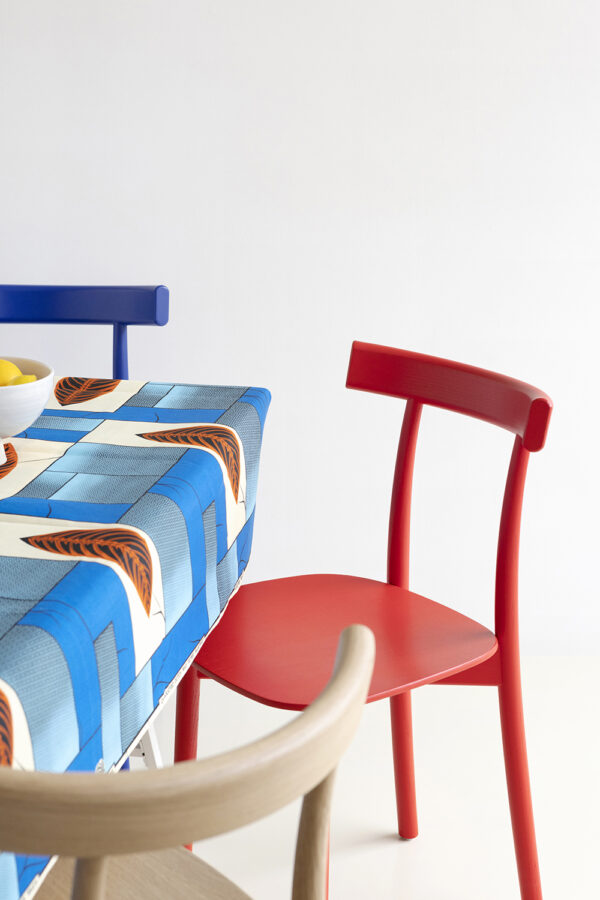 Chaise Skinny, Frêne teinté Rouge