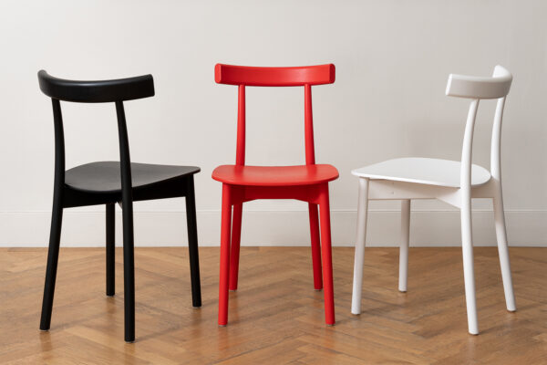 Chaise Skinny, Frêne teinté Rouge