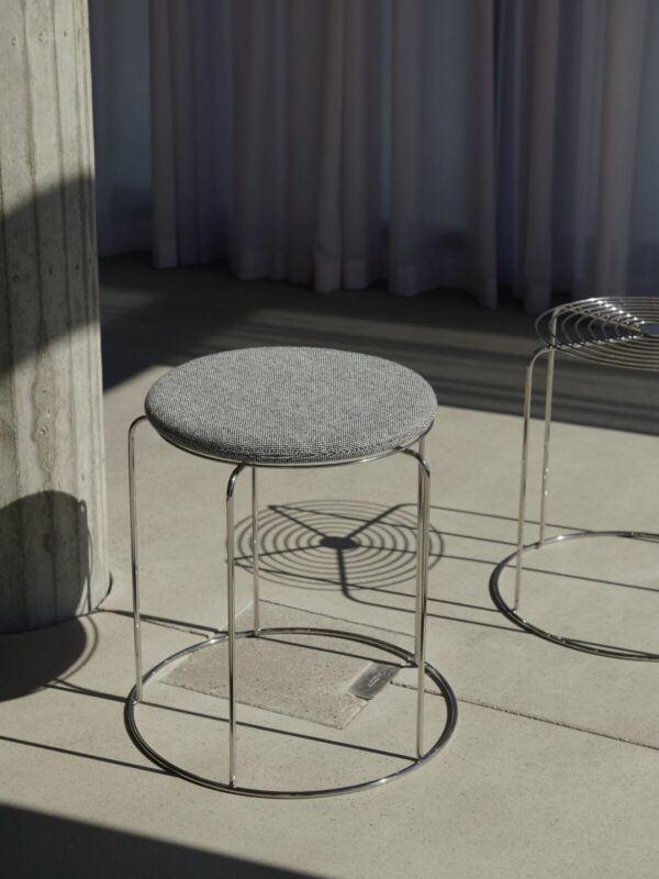 Coussin Wire Stool VP11, Tissu Hallingdal 126 Gris
