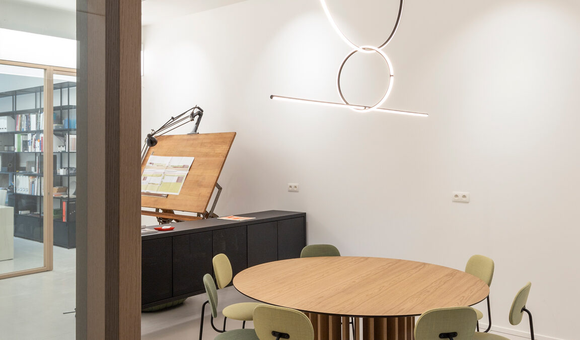 Salle de reunion au bureau d’architecture AC PLUS ARCHITECTURE