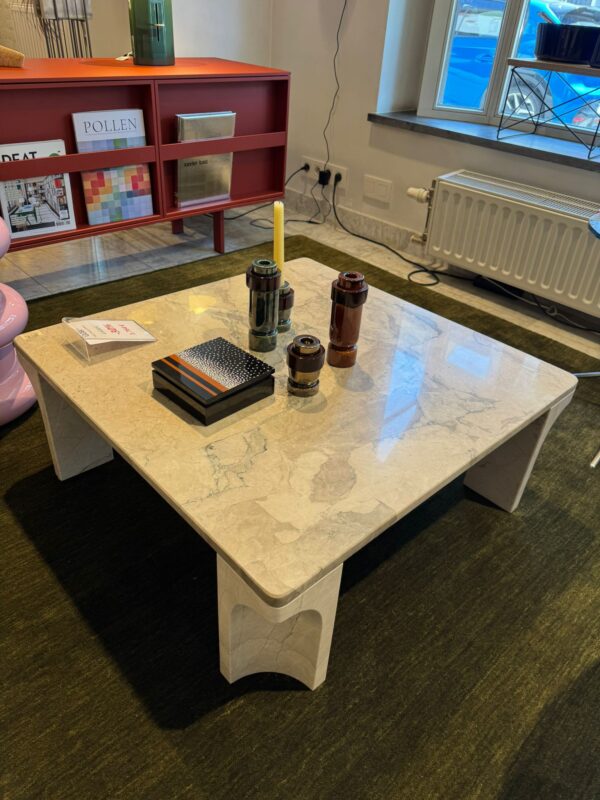 Doric Coffee Table, Marbre – Modèle d'exposition -30%