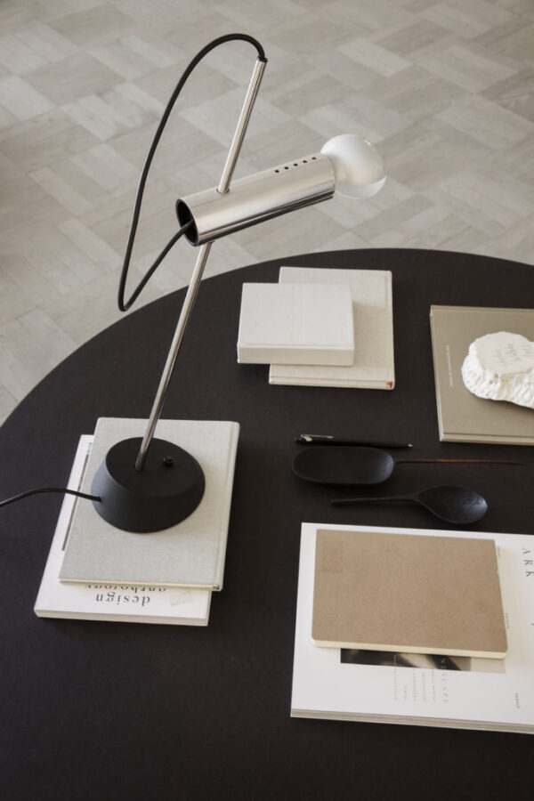 Lampe de table Model 566, Aluminium poli