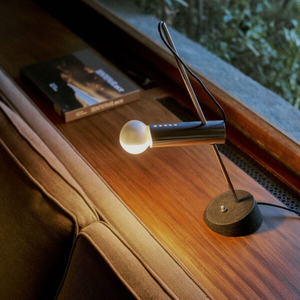 Lampe de table Model 566, Aluminium poli