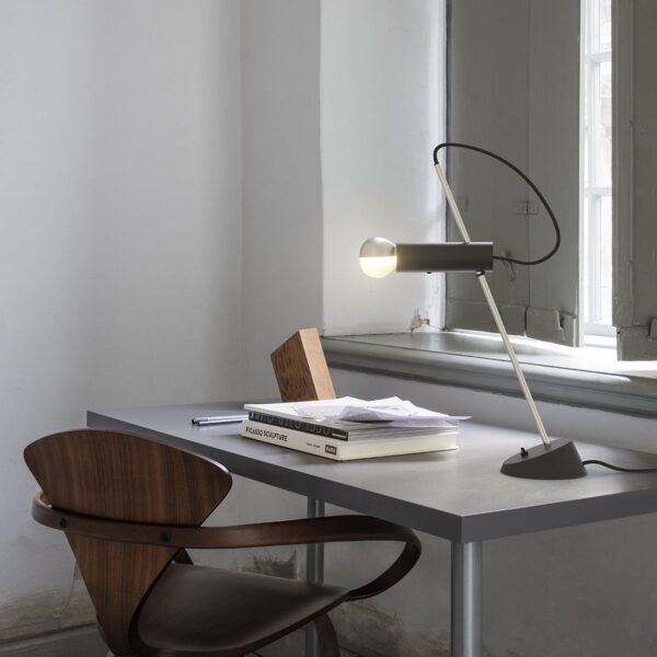 Lampe de table Model 566, Noir