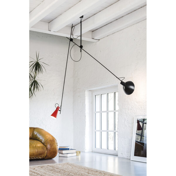 Suspension VV Cinquanta ,Structure noire, abat-jour noir et rouge