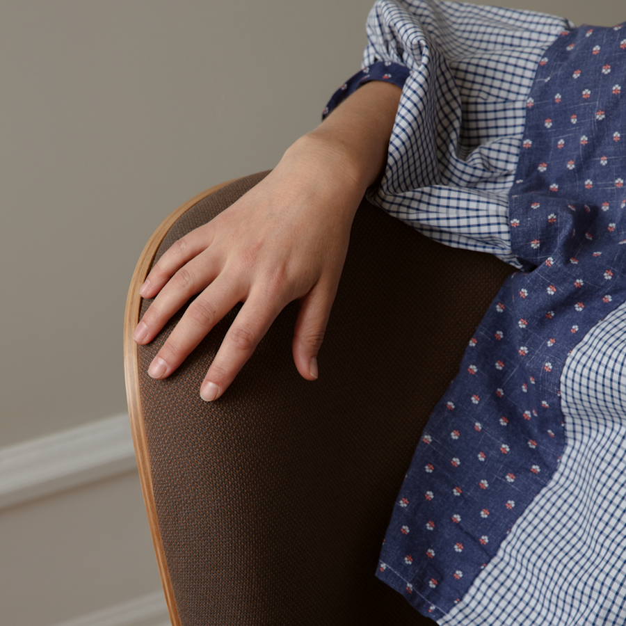 Fauteuil A Conversation Piece – Oak & Mocca